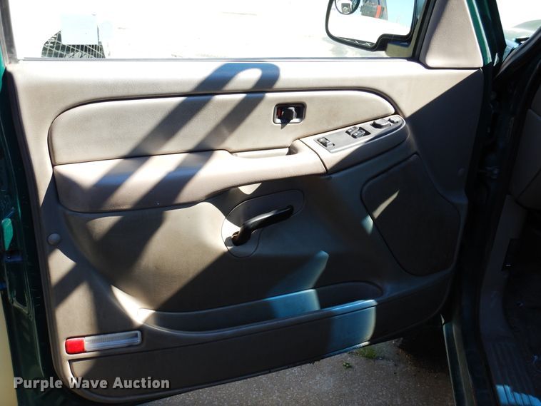 image for item DI6114 2006 Chevrolet Silverado 2500HD  pickup truck