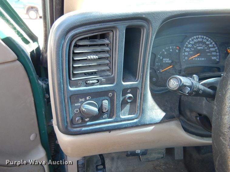 image for item DI6114 2006 Chevrolet Silverado 2500HD  pickup truck