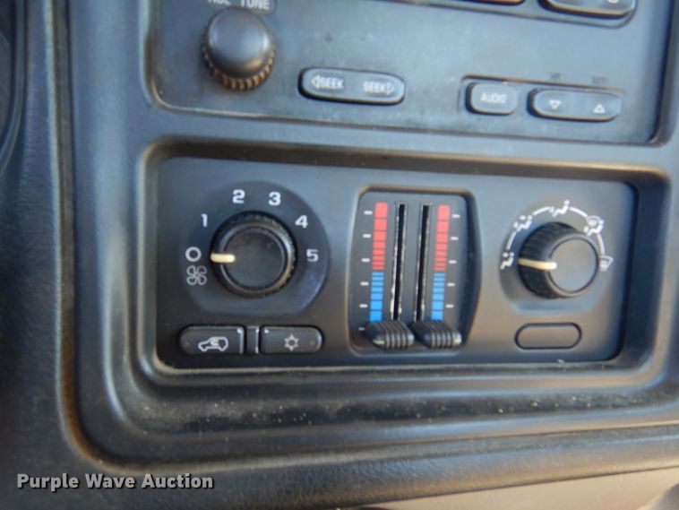 image for item DI6114 2006 Chevrolet Silverado 2500HD  pickup truck