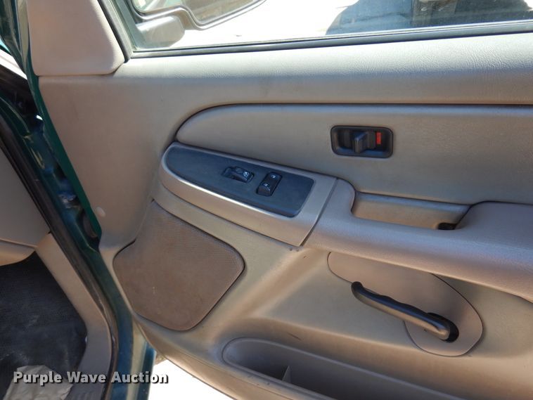 image for item DI6114 2006 Chevrolet Silverado 2500HD  pickup truck