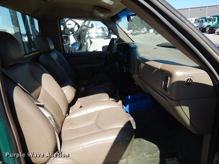 image for item DI6114 2006 Chevrolet Silverado 2500HD  pickup truck