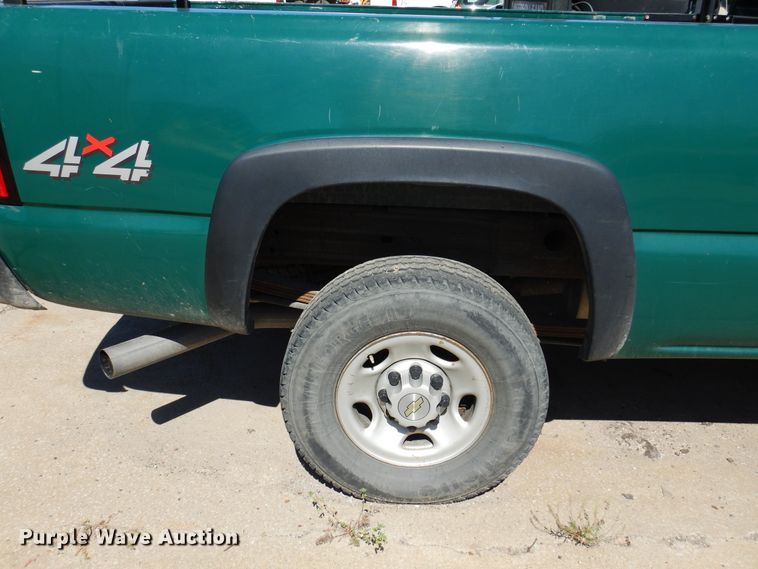 image for item DI6114 2006 Chevrolet Silverado 2500HD  pickup truck