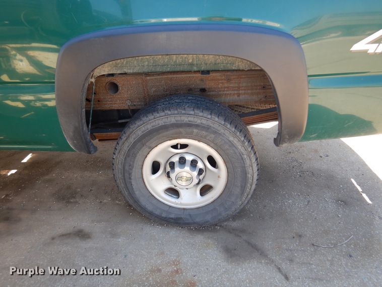 image for item DI6114 2006 Chevrolet Silverado 2500HD  pickup truck