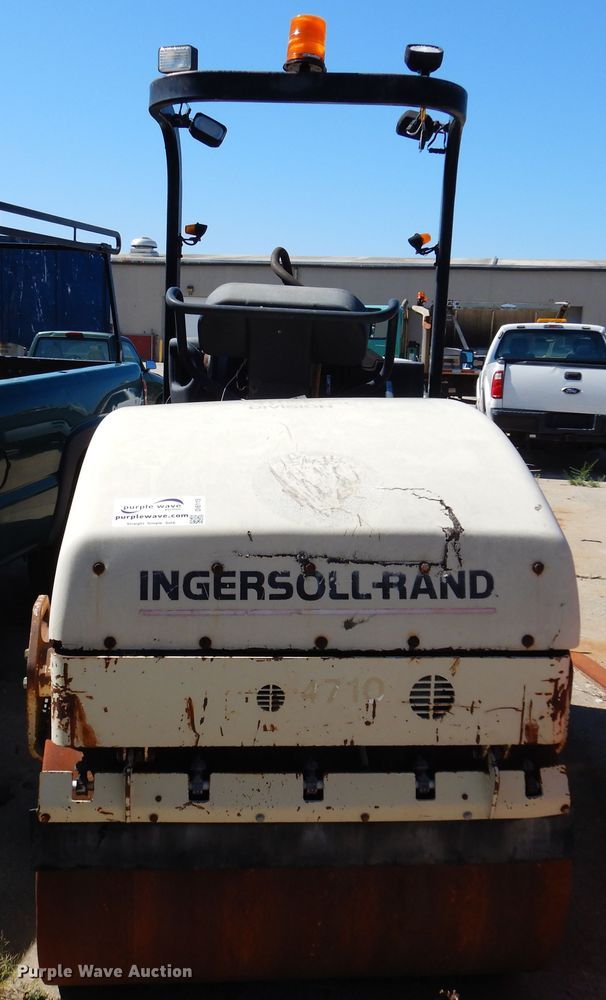 image for item DI6115 2000 Ingersoll Rand DD-24  double drum vibratory roller