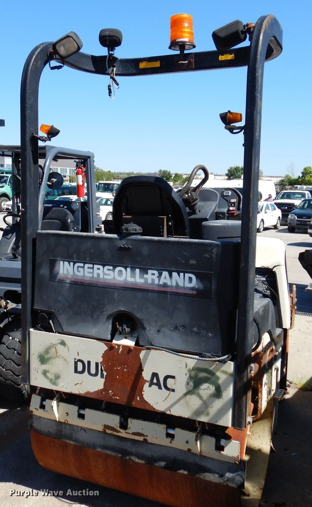 image for item DI6115 2000 Ingersoll Rand DD-24  double drum vibratory roller