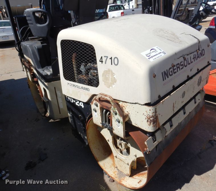 image for item DI6115 2000 Ingersoll Rand DD-24  double drum vibratory roller