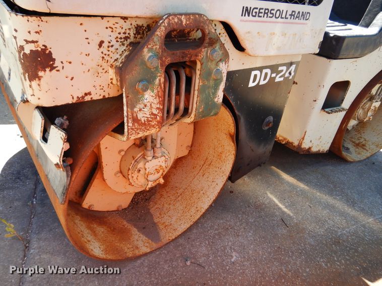 image for item DI6115 2000 Ingersoll Rand DD-24  double drum vibratory roller
