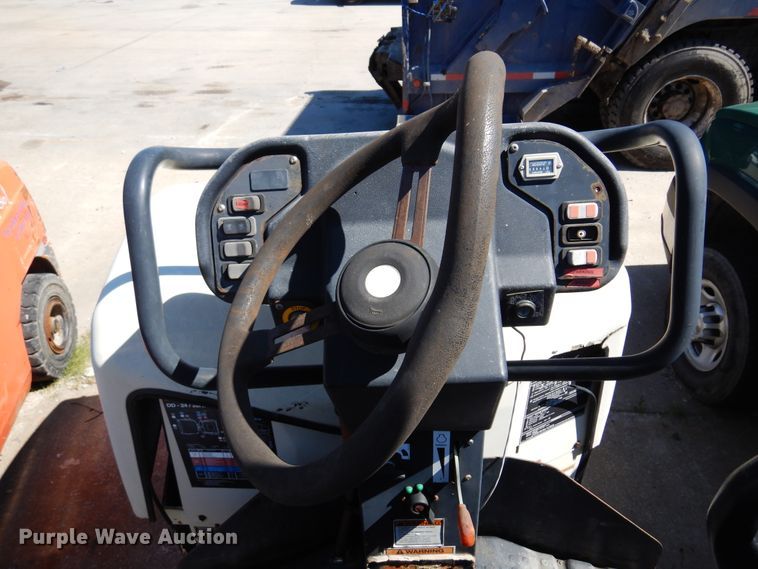 image for item DI6115 2000 Ingersoll Rand DD-24  double drum vibratory roller