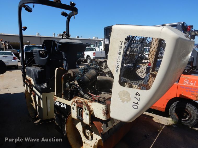 image for item DI6115 2000 Ingersoll Rand DD-24  double drum vibratory roller