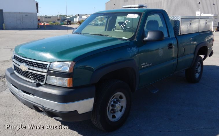 image for item DI6118 2006 Chevrolet Silverado 2500HD  pickup truck