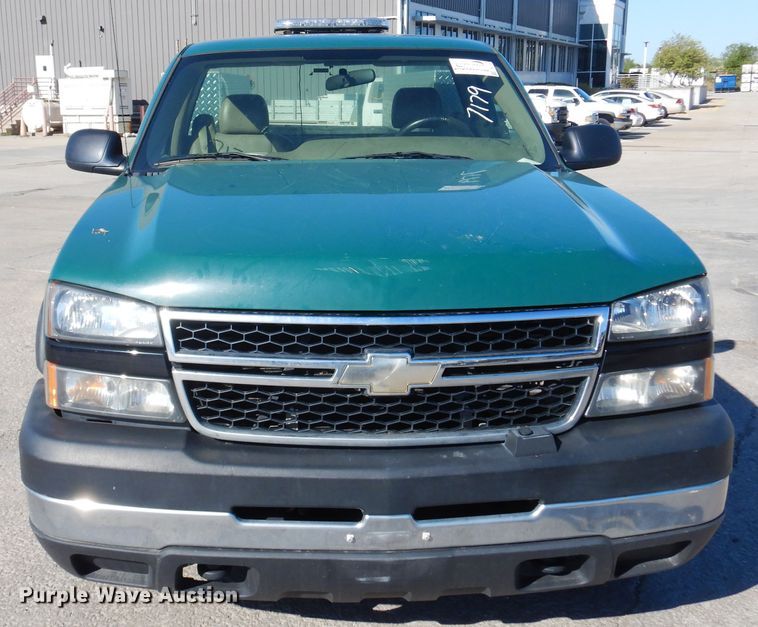 image for item DI6118 2006 Chevrolet Silverado 2500HD  pickup truck