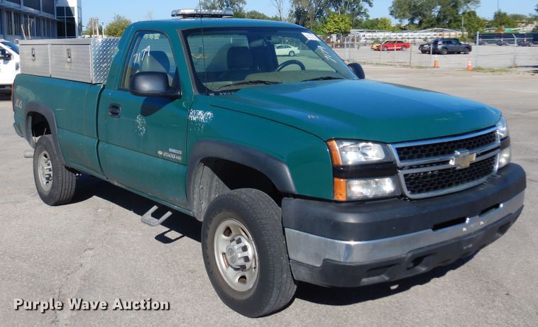 image for item DI6118 2006 Chevrolet Silverado 2500HD  pickup truck