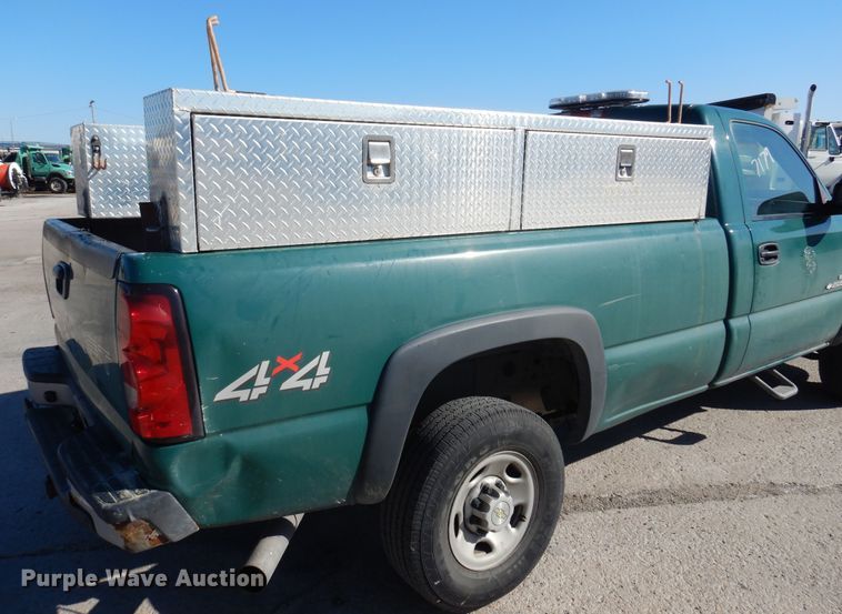 image for item DI6118 2006 Chevrolet Silverado 2500HD  pickup truck