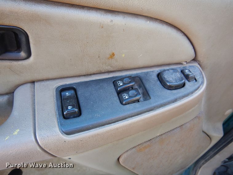 image for item DI6118 2006 Chevrolet Silverado 2500HD  pickup truck