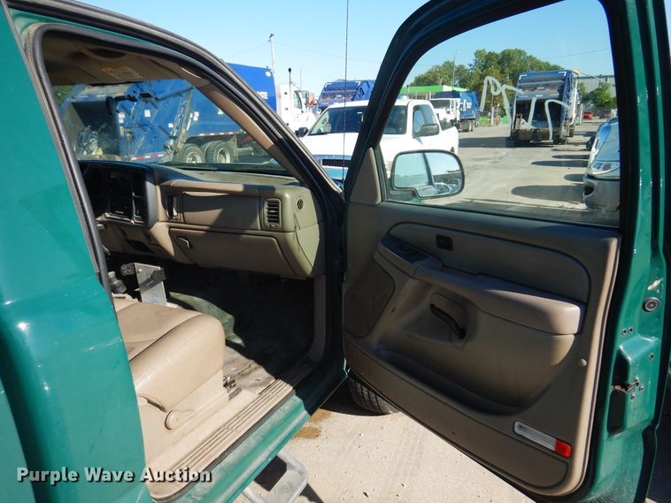 image for item DI6118 2006 Chevrolet Silverado 2500HD  pickup truck