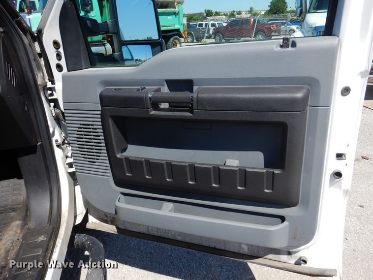 image for item DI6119 2012 Ford F350 Super Duty  pickup truck