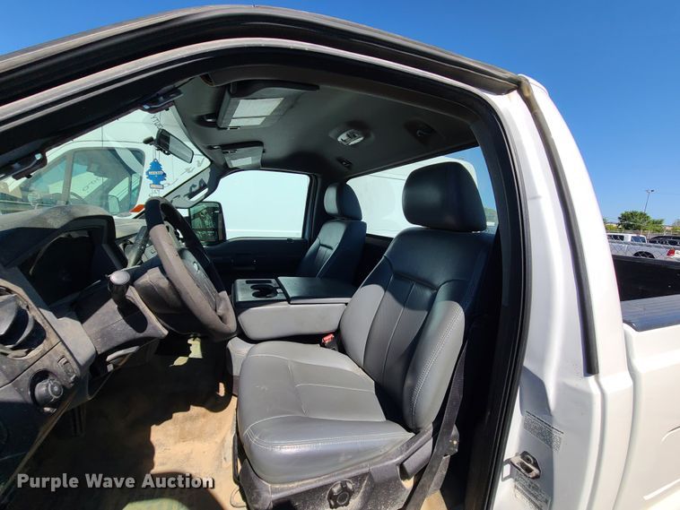 image for item DI6122 2012 Ford F350 Super Duty  pickup truck