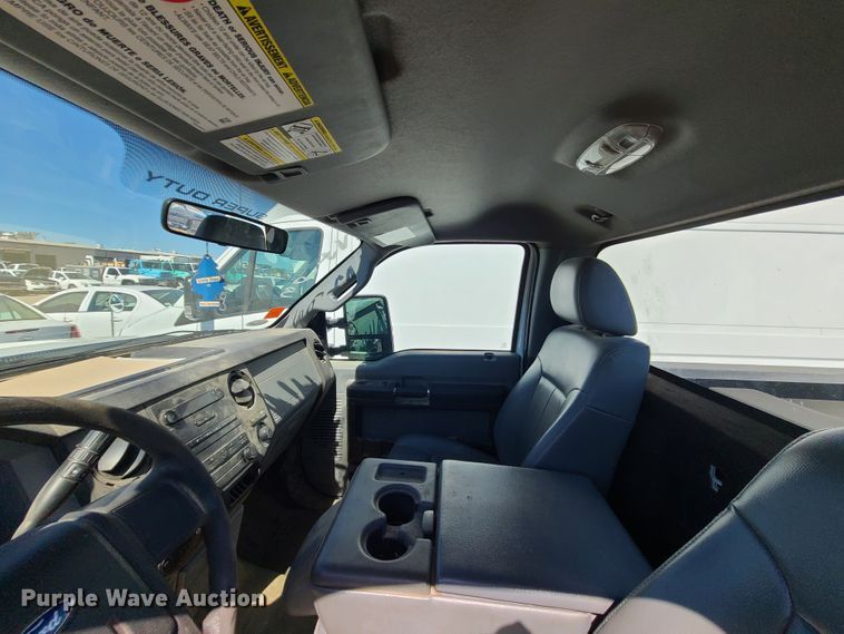 image for item DI6122 2012 Ford F350 Super Duty  pickup truck