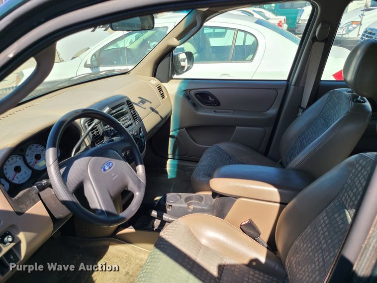 image for item DI6123 2002 Ford Escape  SUV