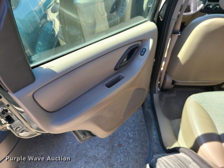 image for item DI6123 2002 Ford Escape  SUV