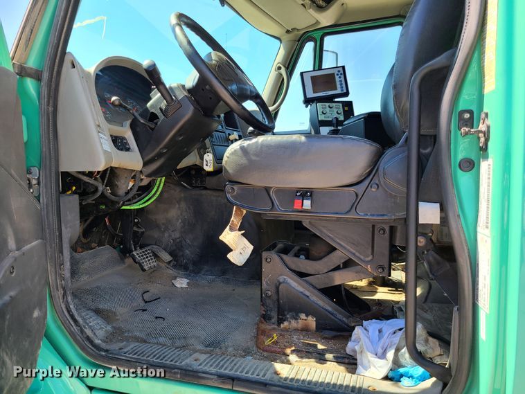 image for item DI6131 2009 International WorkStar 7600  dump truck