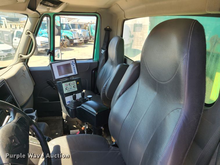 image for item DI6131 2009 International WorkStar 7600  dump truck