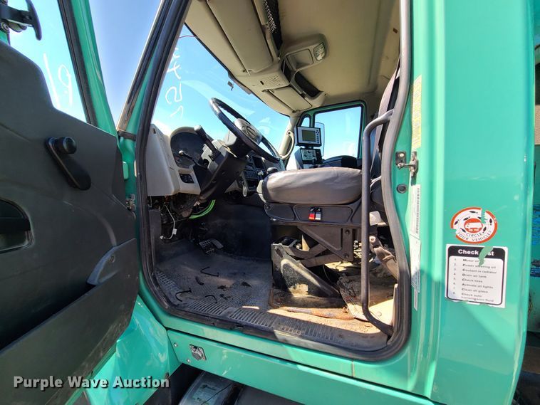 image for item DI6132 2009 International WorkStar 7600  dump truck