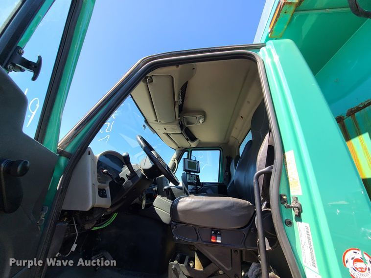 image for item DI6132 2009 International WorkStar 7600  dump truck