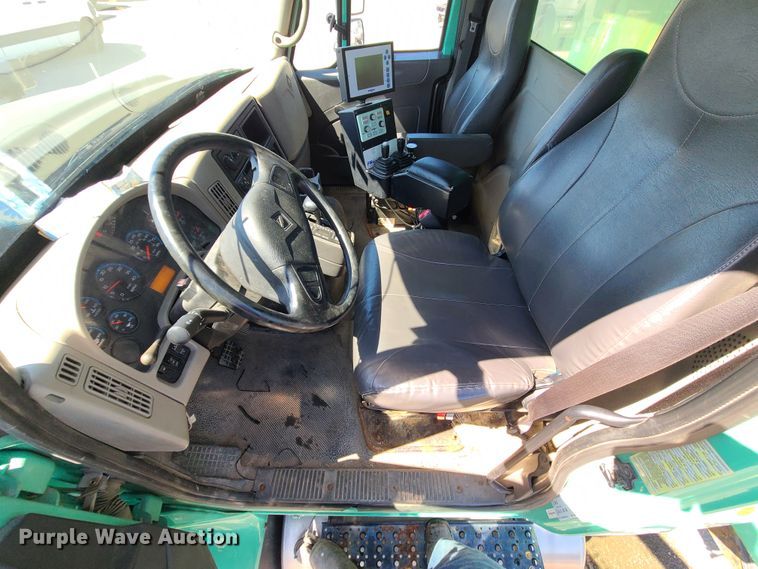 image for item DI6132 2009 International WorkStar 7600  dump truck