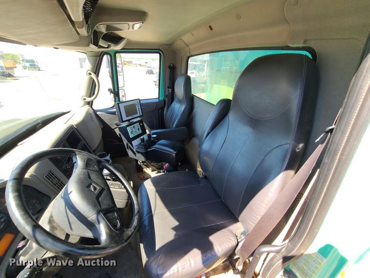 image for item DI6132 2009 International WorkStar 7600  dump truck