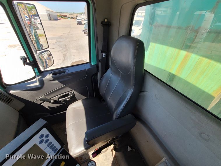 image for item DI6132 2009 International WorkStar 7600  dump truck