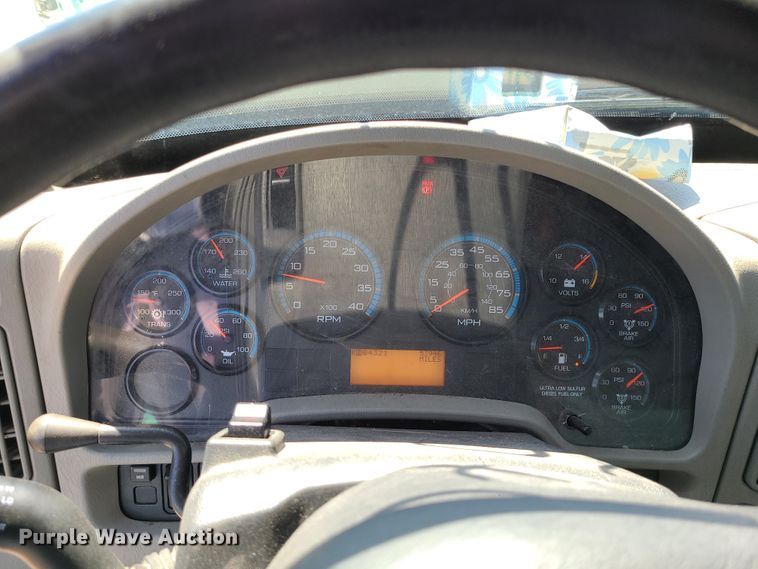 image for item DI6132 2009 International WorkStar 7600  dump truck