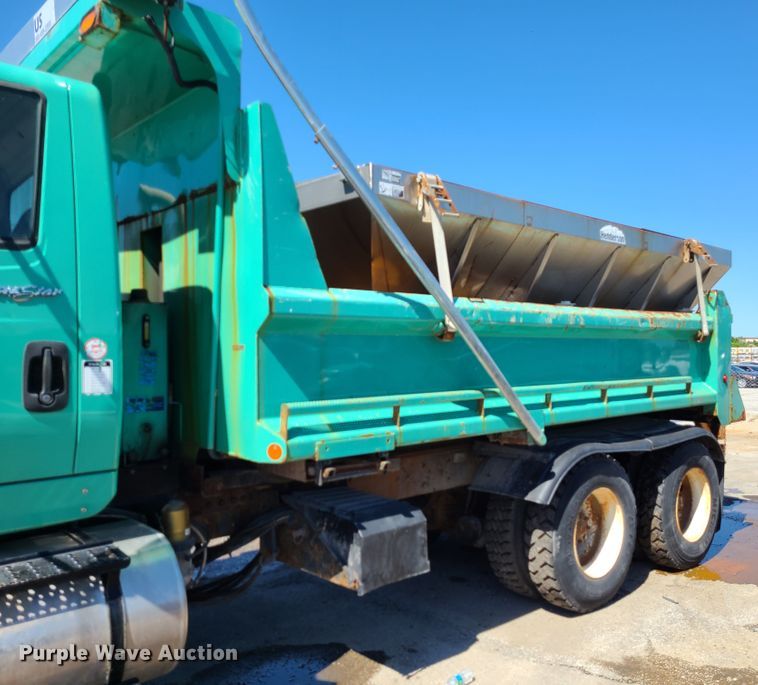 image for item DI6132 2009 International WorkStar 7600  dump truck