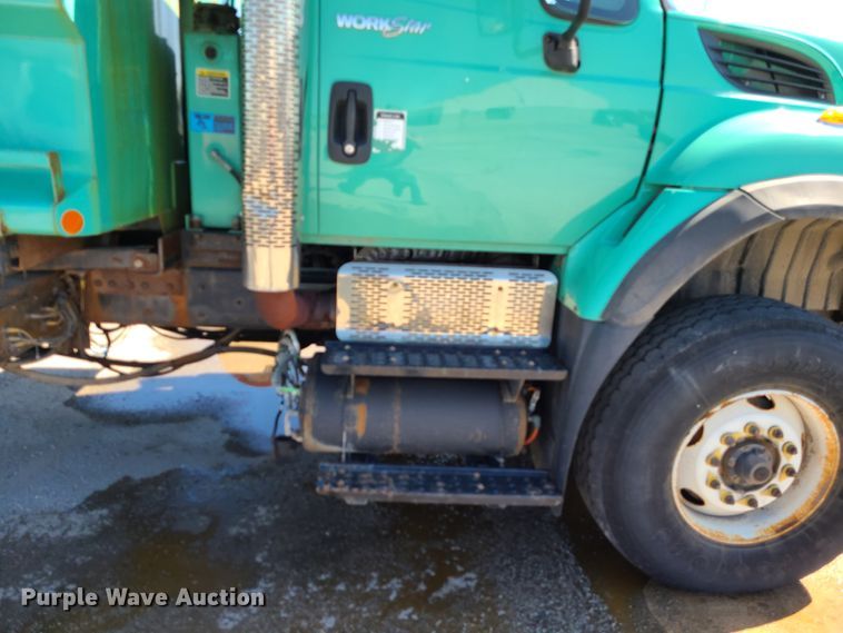 image for item DI6132 2009 International WorkStar 7600  dump truck