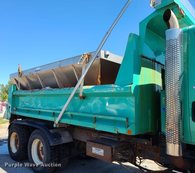 image for item DI6132 2009 International WorkStar 7600  dump truck