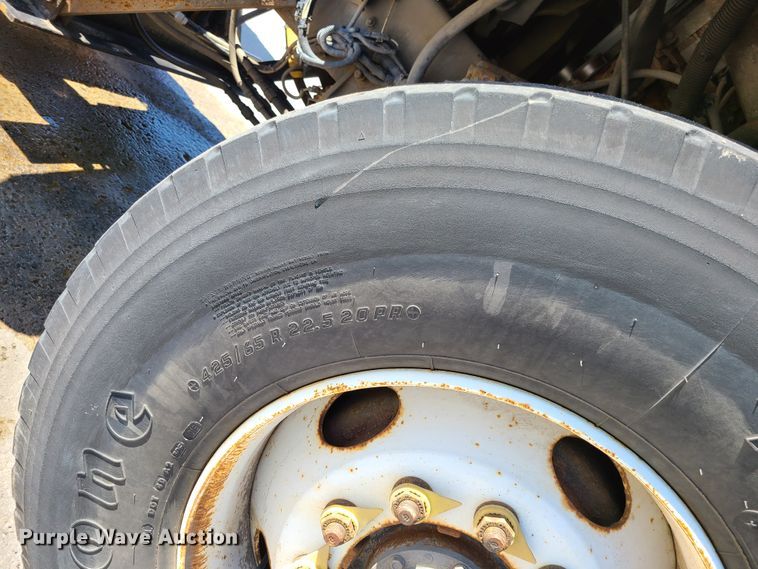 image for item DI6132 2009 International WorkStar 7600  dump truck