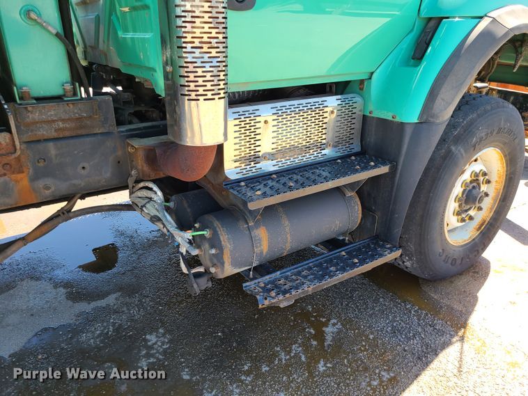 image for item DI6132 2009 International WorkStar 7600  dump truck