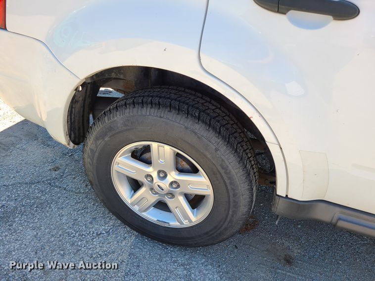 image for item DI6133 2011 Ford Escape  SUV