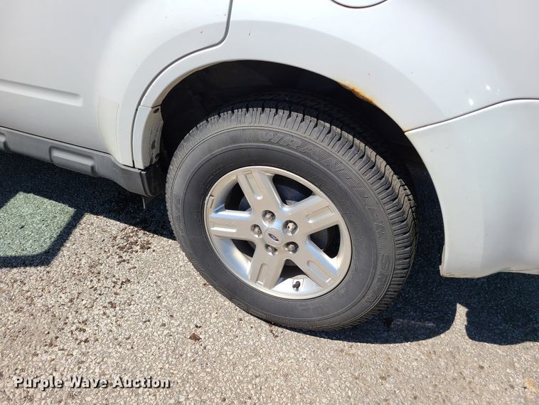 image for item DI6133 2011 Ford Escape  SUV