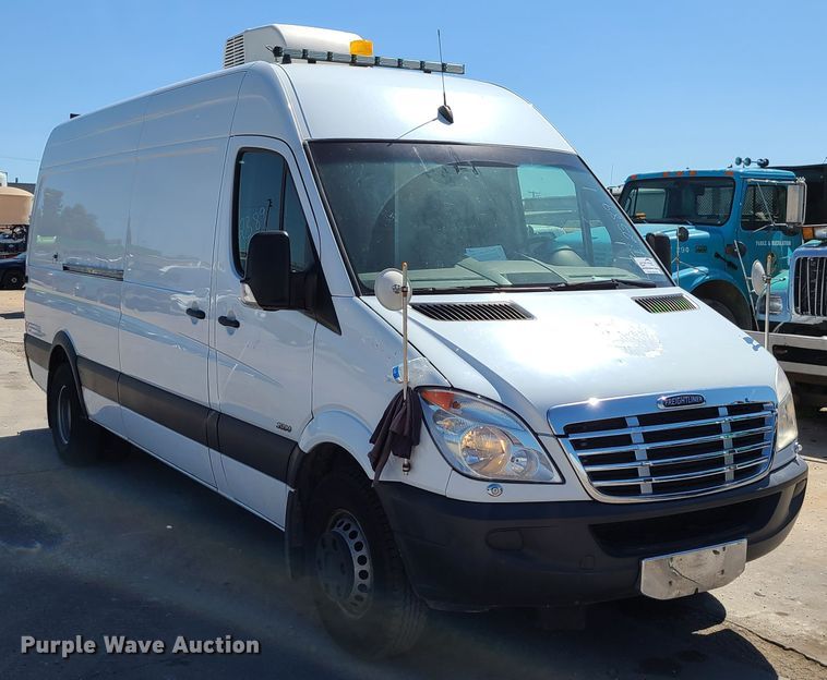 image for item DI6135 2013 Freightliner Sprinter 3500  van