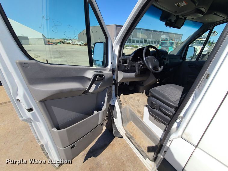 image for item DI6135 2013 Freightliner Sprinter 3500  van