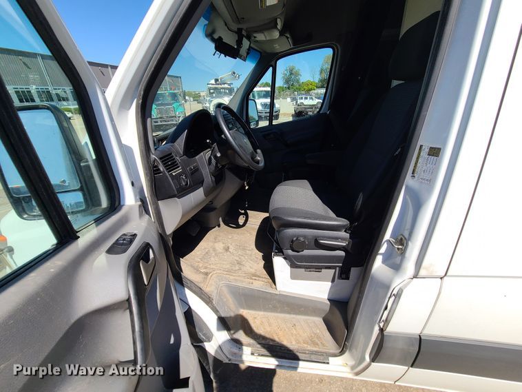 image for item DI6135 2013 Freightliner Sprinter 3500  van