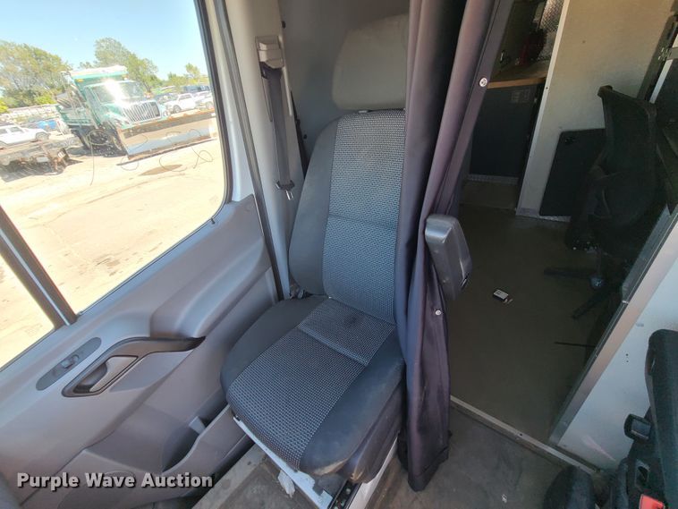 image for item DI6135 2013 Freightliner Sprinter 3500  van