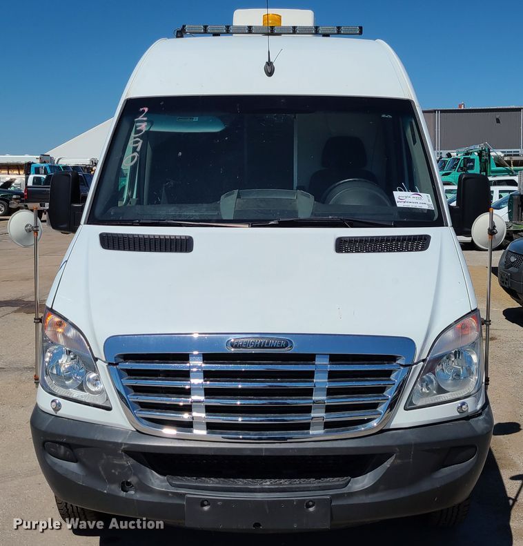 image for item DI6136 2013 Freightliner Sprinter 3500  van