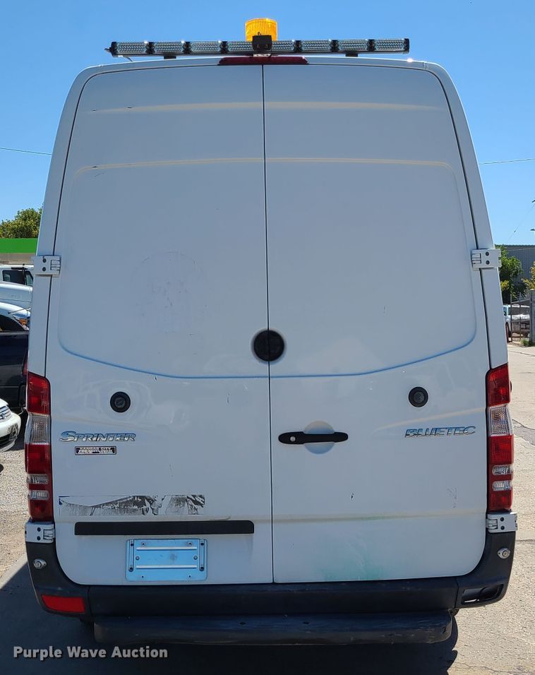 image for item DI6136 2013 Freightliner Sprinter 3500  van