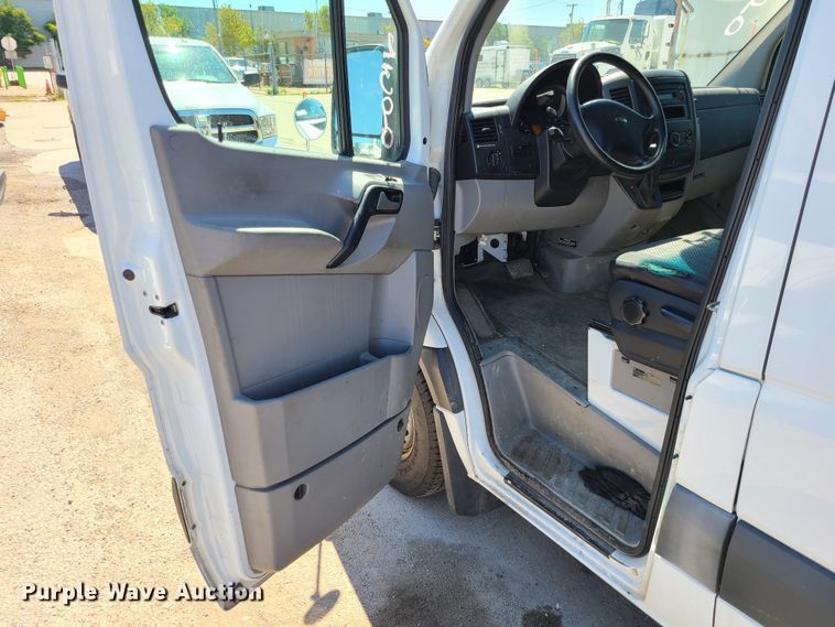 image for item DI6136 2013 Freightliner Sprinter 3500  van