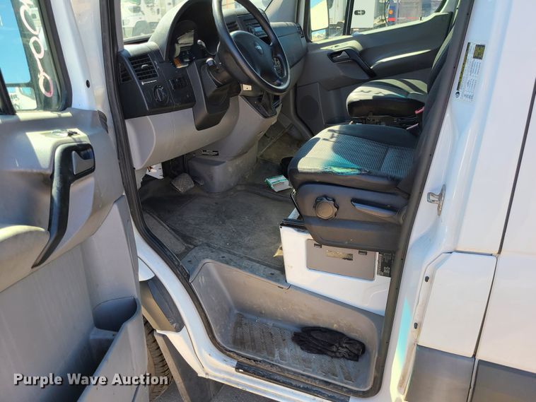 image for item DI6136 2013 Freightliner Sprinter 3500  van