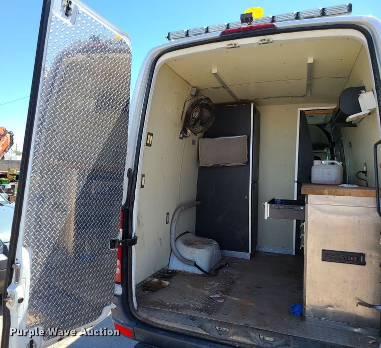 image for item DI6136 2013 Freightliner Sprinter 3500  van