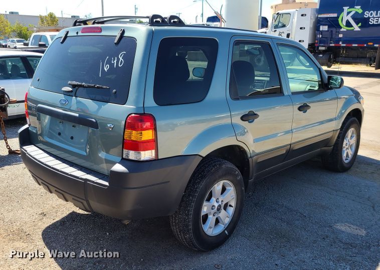 image for item DI6139 2005 Ford Escape  SUV