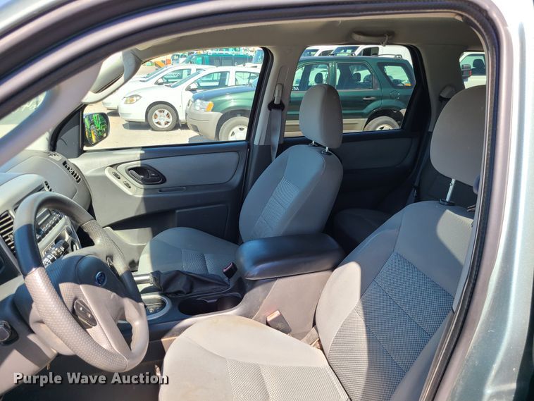 image for item DI6139 2005 Ford Escape  SUV